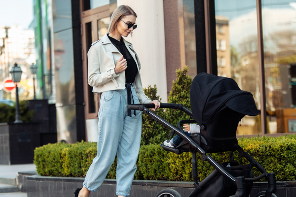 Top Strategies for Manoeuvring Busy Streets with Your Stroller