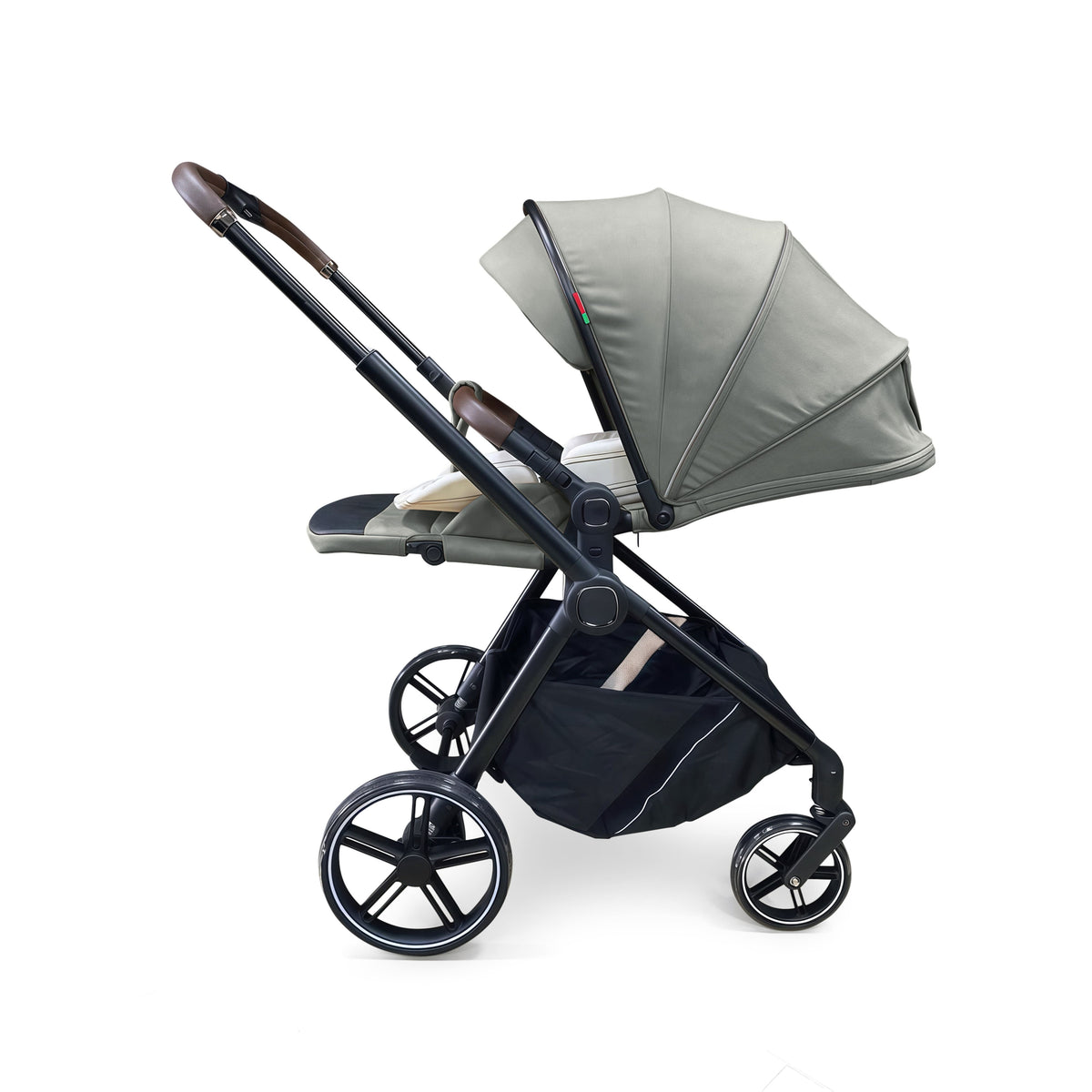 AERIS Lightweight Stroller